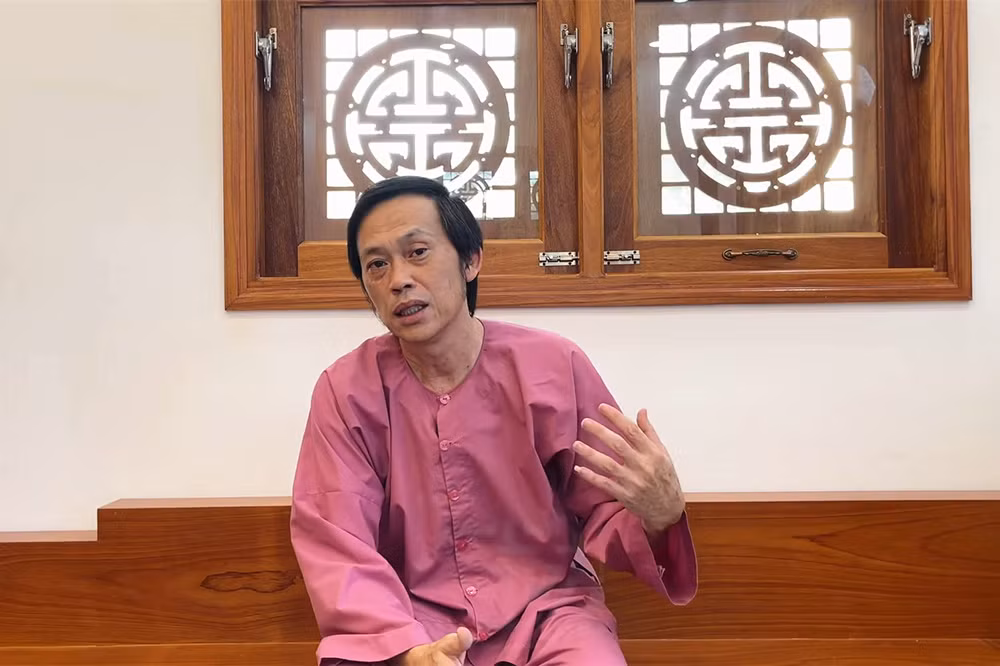  Công an kết luận vụ nghệ sĩ Hoài Linh bị tố 'ăn chặn' hơn 14 tỷ đồng: Sau nhiều tháng điều tra về những đơn thư tố giác nghệ sĩ Hoài Linh “ăn chặn” từ thiện, đến nay cơ quan CSĐT Công an TP.HCM đã có kết luận chính thức. Theo đó, Công an đã ra quyết định không khởi tố vụ án hình sự, vì qua kiểm tra, xác minh, xác định không có dấu hiệu phạm tội. 