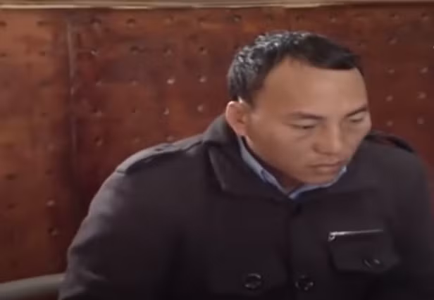 Sáng ngày 20/12/2014, Pao bắt xe về nhà chú ruột là Giàng A Nhà ở TP Lào Cai, nhờ chú cầm hộ số tiền 100 triệu đồng. Ngày 22/12/2014, khi đánh được chìa khóa, Pao quay lại nhà chị Dua để lấy xe. Ngày 26/12/2014, Pao đi xe về xã Nà Khoa, huyện Nậm Pồ (Điện Biên) thì bị Công an tỉnh Lai Châu bắt, tịch thu số tiền 100 triệu đồng và chiếc xe máy.