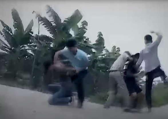 Tổ công tác đã bắt được hai đối tượng tại huyện Gia Lâm, TP Hà Nội. Cơ quan CSĐT thu giữ hai chiếc điện thoại di động của nạn nhân; 550.000 đồng trong túi của Sơn; 270.000 đồng trong balo của hai đối tượng (tiền mệnh giá chủ yếu 1000 – 2000 đồng).