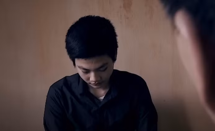 Tại cơ quan Công an, 2 đối tượng khai nhận, do cần tiền chơi game, biết trong chùa Minh Giám (thôn Cổ Chẩm) có tiền công đức, ngày 13/11/2016, Sơn và Dương bàn nhau vào chùa đánh ông Nguyễn Hữu Kích trông nom ở đây để lấy tiền, tài sản. (Đối tượng Nguyễn Huy Dương)