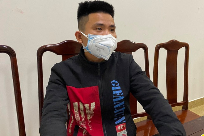  Phá đường dây cá độ bóng đá hơn 55 tỷ đồng: Công an tỉnh Thừa Thiên - Huế cho biết vừa triệt xóa đường dây cá độ bóng đá trên mạng lớn do đối tượng Lê Đình Phong (26 tuổi, trú Thừa Thiên - Huế) cầm đầu. Từ ngày 15/11 đến thời điểm bị bắt (ngày 26/12), nhóm này đã đánh bạc với tổng số tiền gần 55 tỷ đồng.