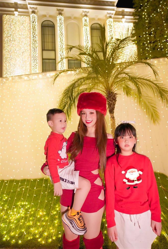 Ngo ngang ngoai hinh 