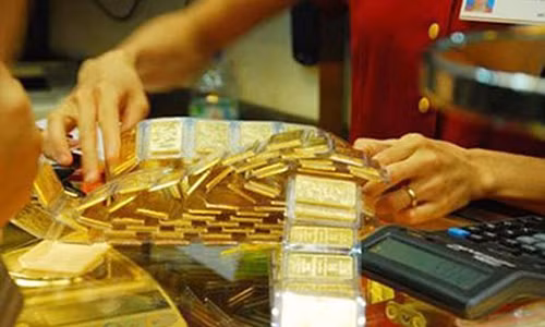 Có tới 41% chuyên gia cho rằng giá vàng sẽ giảm, tỷ lệ ủng hộ giá vàng tăng chỉ ở mức 35%.