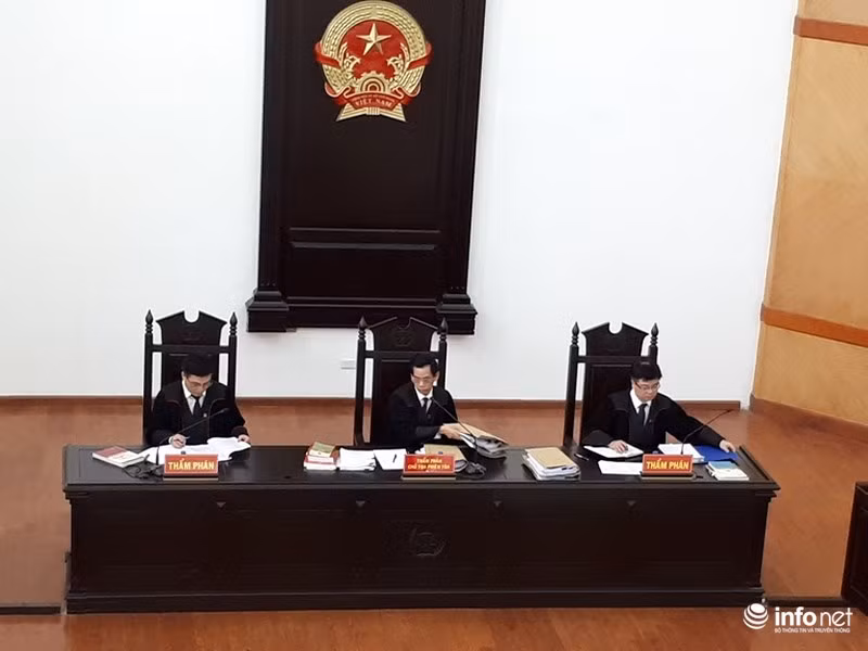 Phiên tòa phúc thẩm ngày 10/4 do Thẩm phán Nguyễn Văn Sơn làm Chủ tọa.