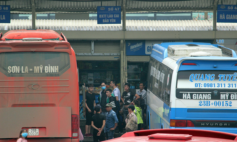 Hầu hết ai nấy cũng mong muốn nhanh chóng lên chuyến xe khách thật nhanh để nghỉ lễ 30/4 và 1/5.
