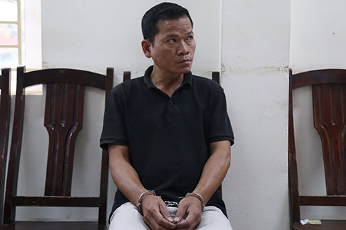 Hanh dong bat ngo cua ke giet nam sinh, nhet xac vao bao tai phi tang