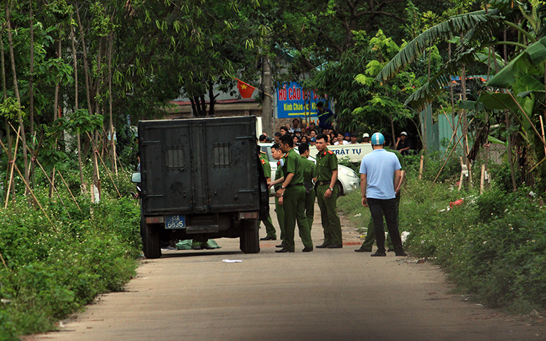 Can canh thuc nghiem hien truong giet nam sinh, nhet bao tai