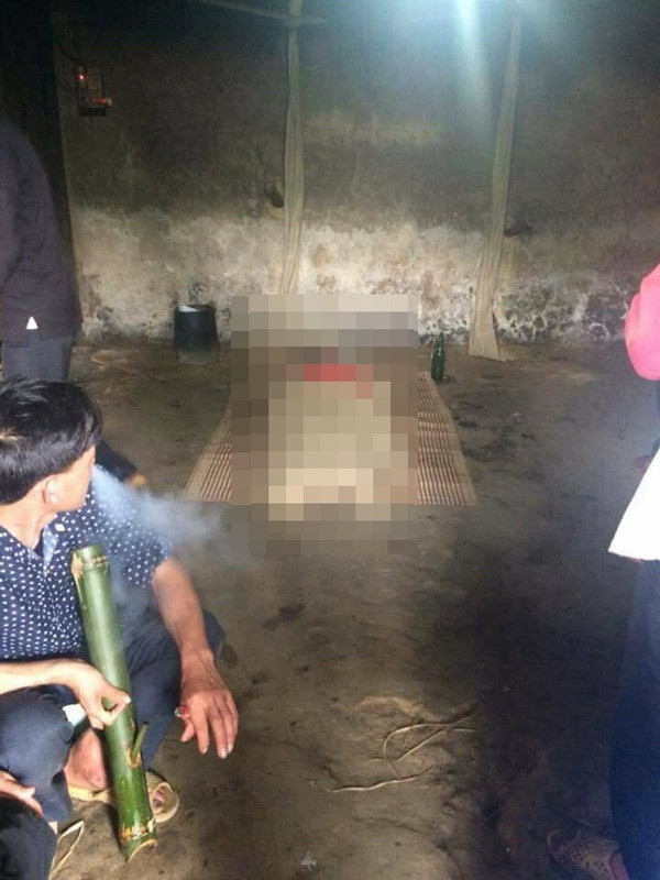 Người thân nạn nhân chuẩn bị lo hậu sự cho hai người tử vong.