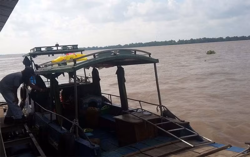 Chiếc đò của nạn nhân.