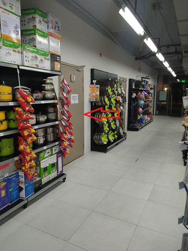 Hai hung chung cu T&T Riverview bit cua thoat hiem bang sieu thi, nha tre-Hinh-3