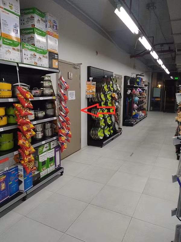 Hai hung chung cu T&T Riverview bit cua thoat hiem bang sieu thi, nha tre-Hinh-3