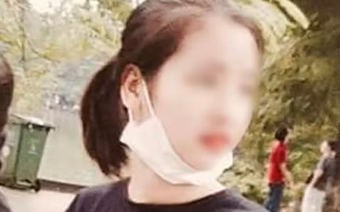 Nữ sinh Hằng có khuôn mặt xinh đẹp. Hiện cơ quan công an đang khẩn trương điều tra, làm rõ nguyên nhân cái chết của nữ sinh này.