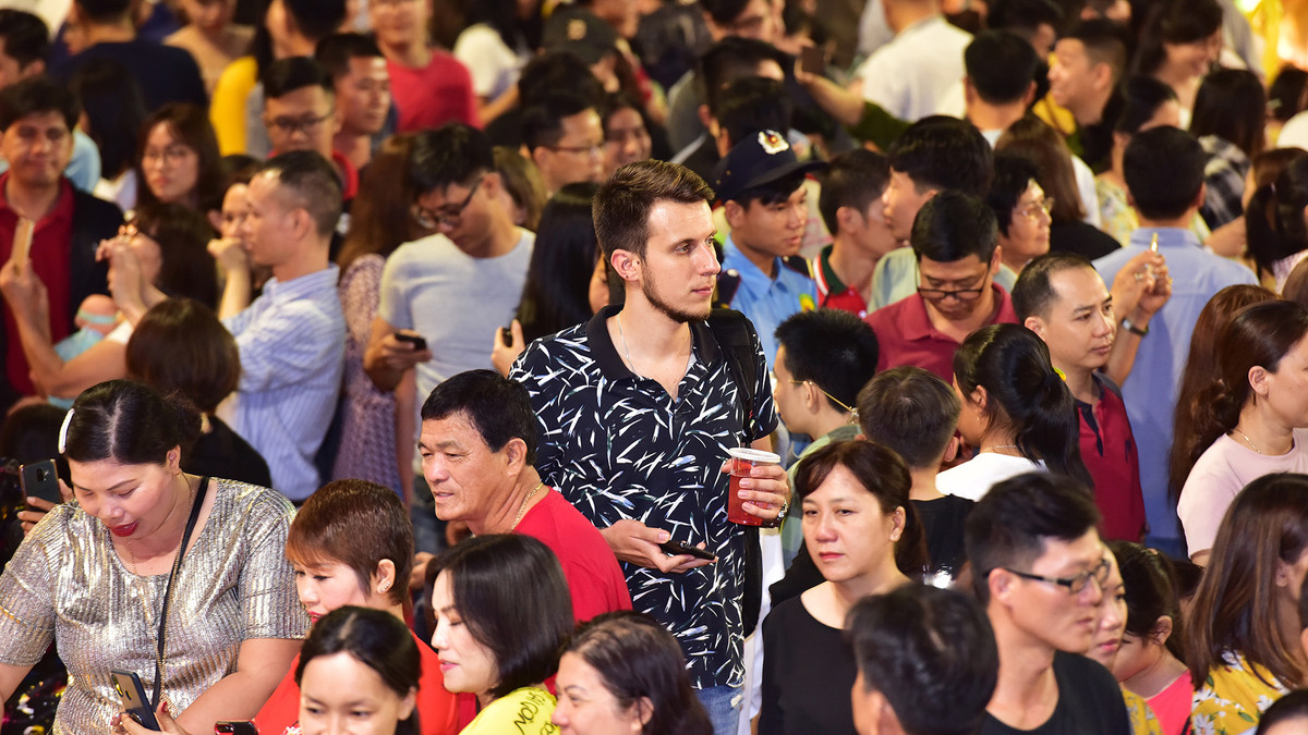 Đường hoa mở cửa phục vụ nhu cầu du xuân, thưởng ngoạn của người dân thành phố, du khách trong nước và quốc tế từ hôm nay đến 2h ngày 28/1/2020 (28 tháng Chạp đến mùng 4 tết).