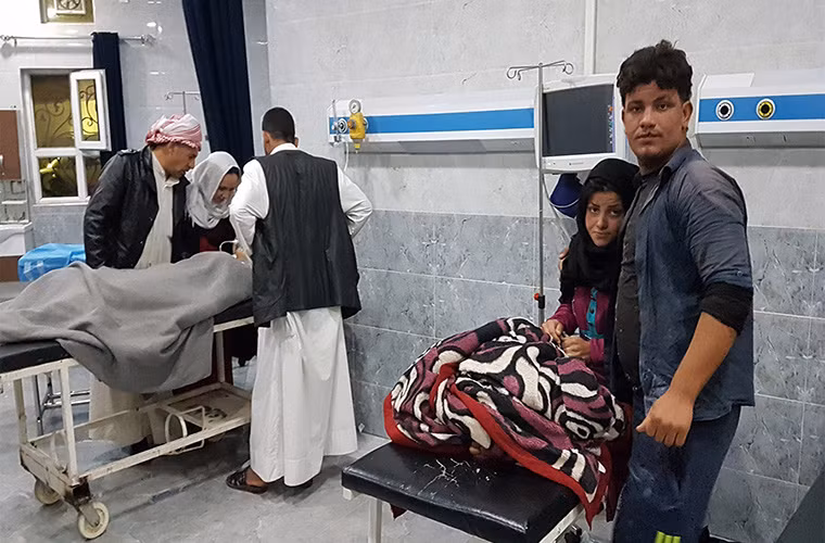 Sieu dong dat kinh hoang o Iran-Iraq, hon 1.140 nguoi thuong vong-Hinh-9