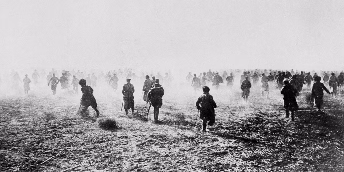 Các binh sĩ tham chiến tại Nga năm 1917. Ảnh: BI.