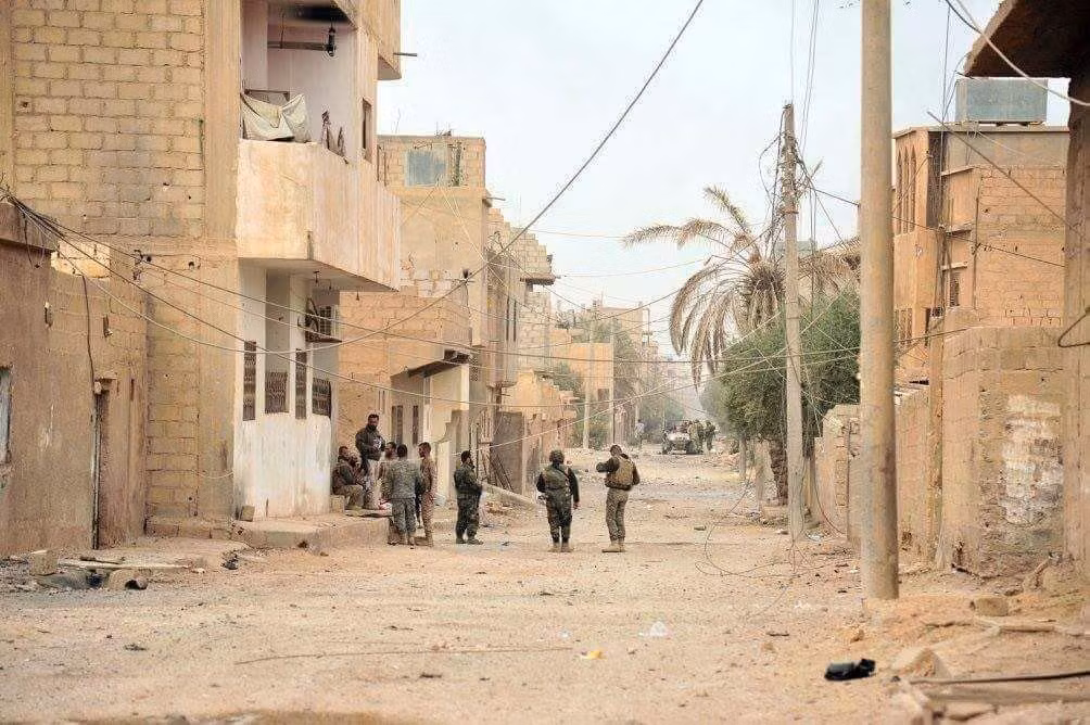 Dot nhap thanh pho chien luoc Albu Kamal sach bong IS-Hinh-9