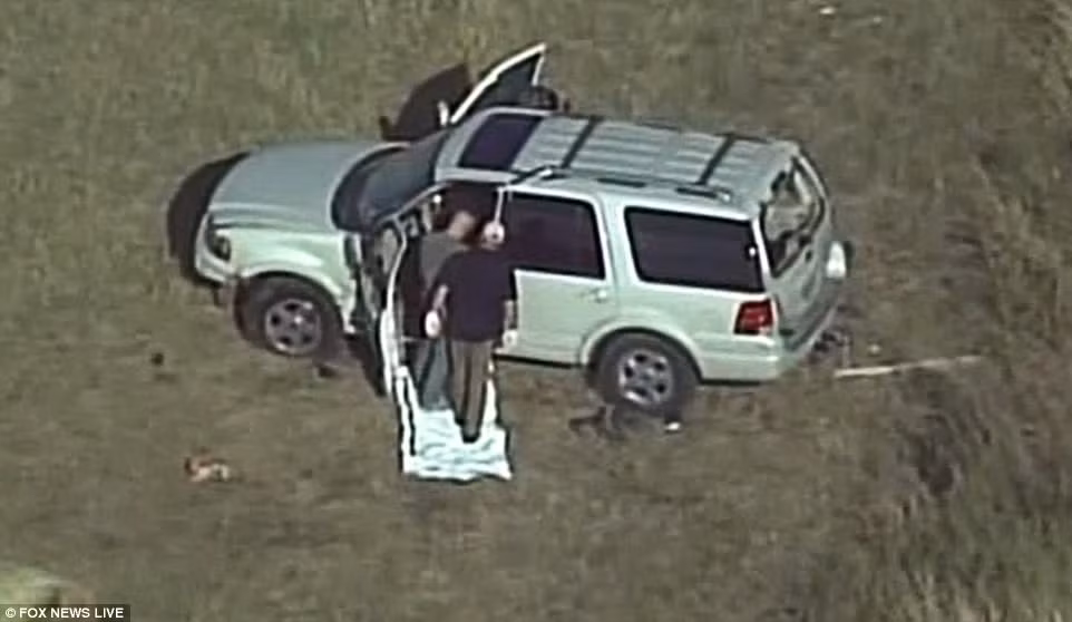 Can canh hien truong xa sung kinh hoang trong nha tho o My-Hinh-6