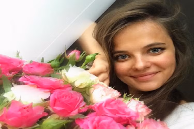 Nhan sac hut hon cua nu phat ngon vien Bo Quoc phong Nga-Hinh-9