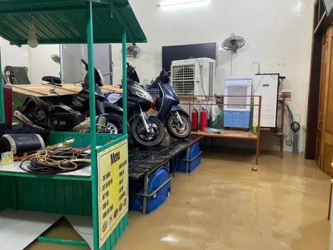 Hàng chục nghìn hộ dân ở Quảng Bình chìm trong biển nước Hang chuc nghin ho dan o Quang Binh chim trong bien nuoc