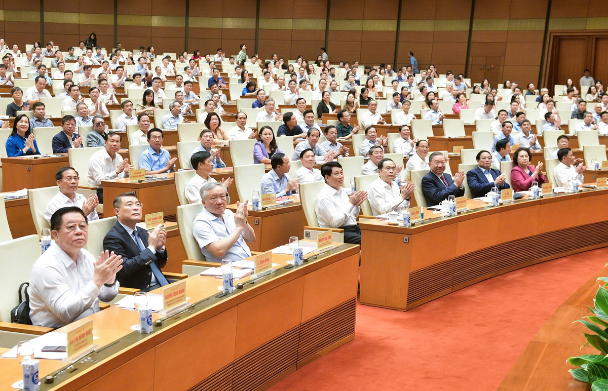 Hội nghị toàn quốc triển khai thực hiện Nghị quyết Trung ương 10 Hoi nghi toan quoc trien khai thuc hien Nghi quyet Trung uong 10