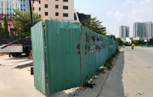 Chu dau tu Lancaster Eden “ngang nguoc” chiem via he, hoc sinh khon don-Hinh-4