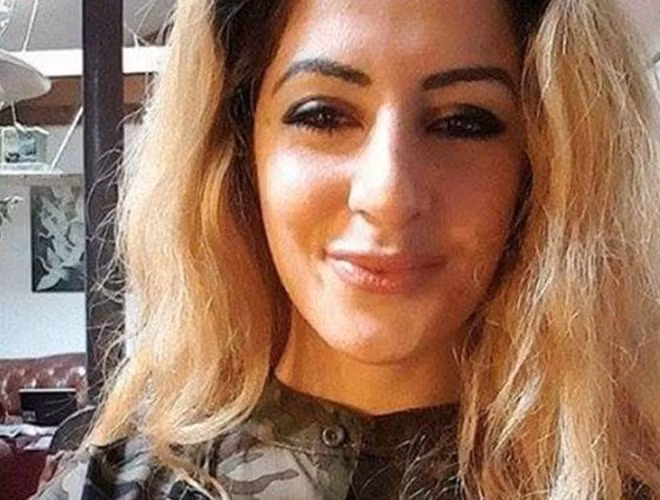 "Giết IS rất dễ", Palani cười to nói. "Chúng chỉ giỏi đánh bom tự sát, còn lính của Tổng thống Syria Bashar al-Assad được huấn luyện bài bản, họ là những chuyên gia chiến đấu". Cô cho biết thêm.