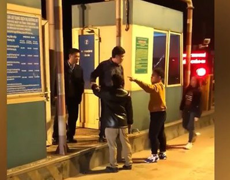 Hai bo con tu xung la cong an gay roi tram BOT o Thai Binh: Xu ly the nao?