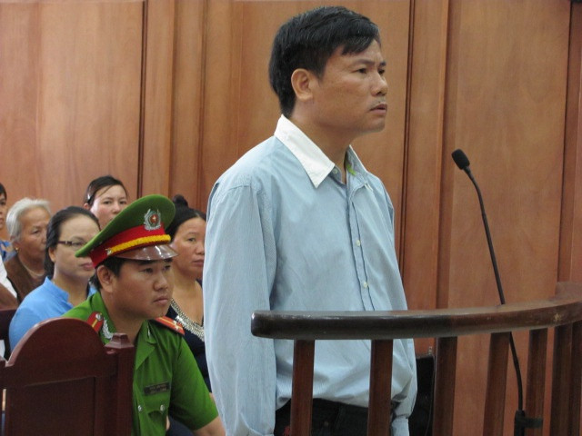 Theo cáo trạng, tháng 10/1996, báo Đại Đoàn Kết có công văn gửi UBND TP Đà Nẵng đề nghị được cấp (hoặc thuê) một căn nhà tại địa điểm thuận lợi ở trung tâm TP Đà Nẵng để làm trụ sở văn phòng đại diện. Báo không có chủ trương xin mua nhà công sản và giao cho ông Nhất liên hệ với chính quyền địa phương xin địa điểm thích hợp đặt trụ sở văn phòng đại diện. (Ảnh: Zing)