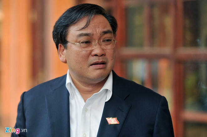 "Thà sống nghèo nhưng công bằng và yên bình con hơn cuộc sống giàu mà bon chen, không an toàn", tại cuộc làm việc với huyện Ba Vì ngày 23/2/2016. (Ảnh: Zing) Phó Thủ tướng Vương Đình Huệ làm Bí thư thành ủy Hà Nội. (Nguồn: VTC)