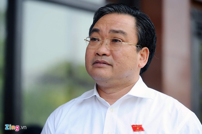 "Bảo xây dựng cơ chế cưỡng chế các đồng chí cứ kêu là vướng luật. Tôi chẳng hiểu, anh không thực hiện tôi cưỡng chế anh thực hiện chứ sao lại không thực hiện được", ông Hải phát ngôn tại Hội nghị BCH Đảng bộ thành phố lần thứ 13 ngày 10/4/2018, về xử lý vi phạm PCCC. (Ảnh: Zing)