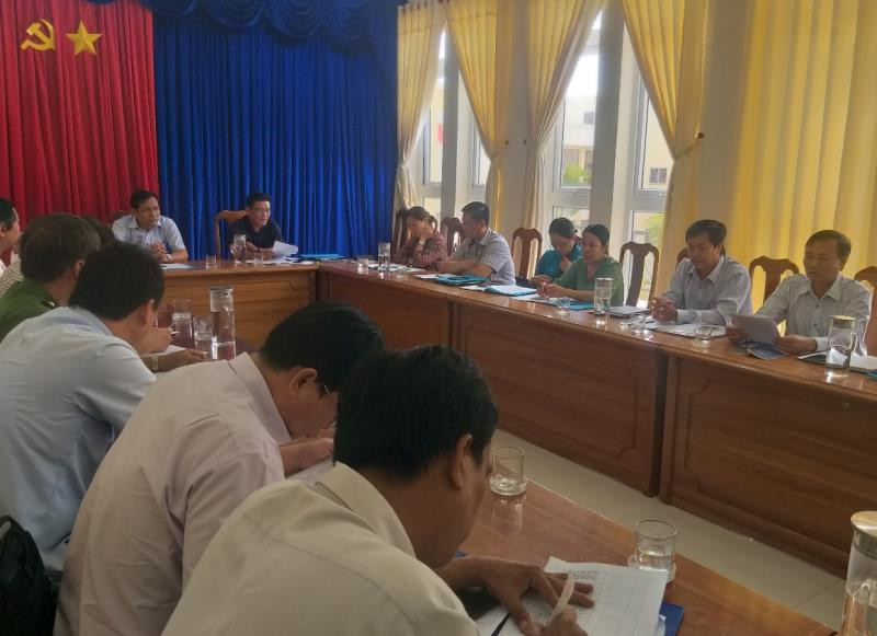 Nguoi ve tu Han Quoc tron cach ly: Dinh chi cong tac can bo Ca Mau