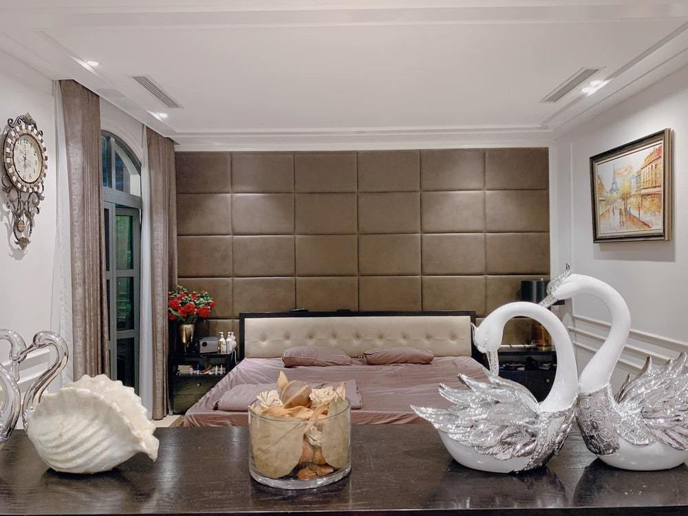 Cận cảnh biệt thự tiền tỷ của vợ chồng ca sĩ Tuấn Hưng Can canh biet thu tien ty cua vo chong ca si Tuan Hung