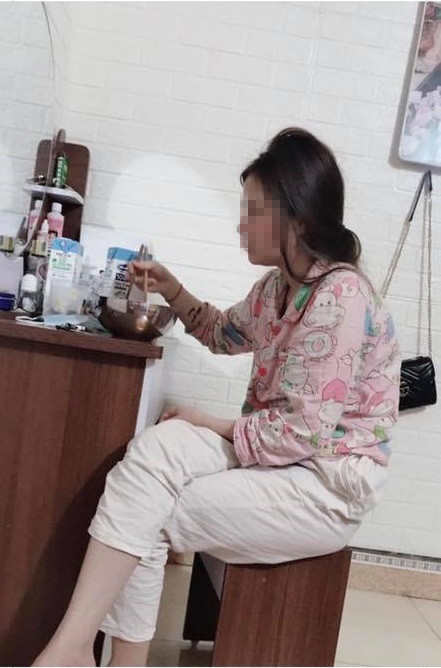 Anh chong 'boc phot' vo nhung lai nhan 'bao like' tu cu dan mang-Hinh-2