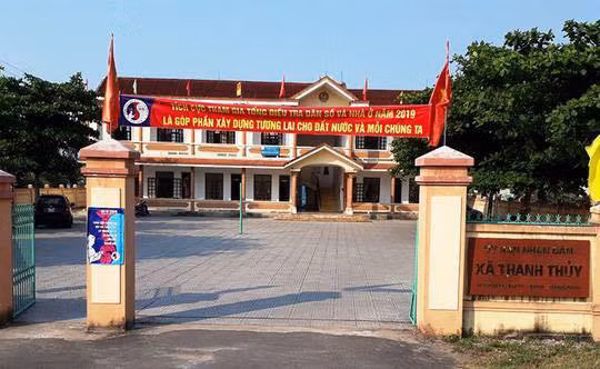 Con Bi thu xa chiem gan 5.000m2 dat cong o Quang Binh: Diem mat con quan lam can!