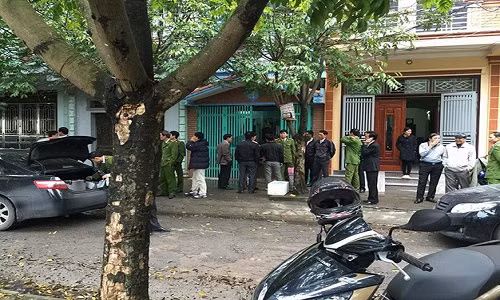 Vu truong Cong an TP. Phu Ly bi ban: Co 2 nghi can