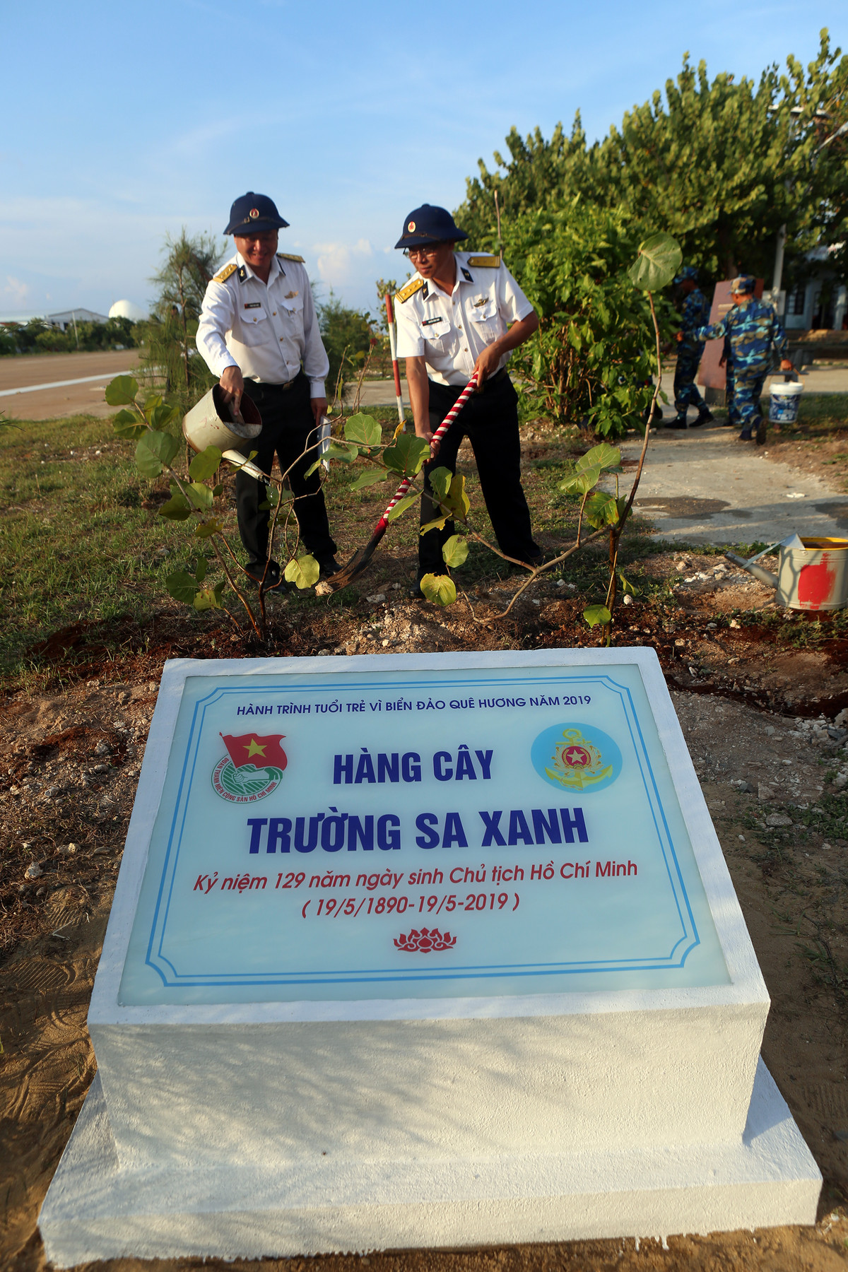 De Truong Sa khong chi xanh, dep ma con dom hoa, ket trai-Hinh-5