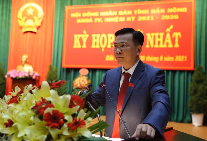 Phát biểu nhận nhiệm vụ, tân Chủ tịch UBND tỉnh Đắk Nông Hồ Văn Mười đã gửi lời cảm ơn sâu sắc, chân thành tới Bộ Chính trị, Ban Bí thư đã tin tưởng, trao trọng trách cho bản thân ở cương vị mới. Đồng thời, ông cũng gửi lời cảm ơn đến lãnh đạo Bộ Công an, Tỉnh ủy, HĐND, UBND tỉnh, các cấp, ngành, cấp ủy, chính quyền địa phương và lực lượng Công an Đắk Nông.