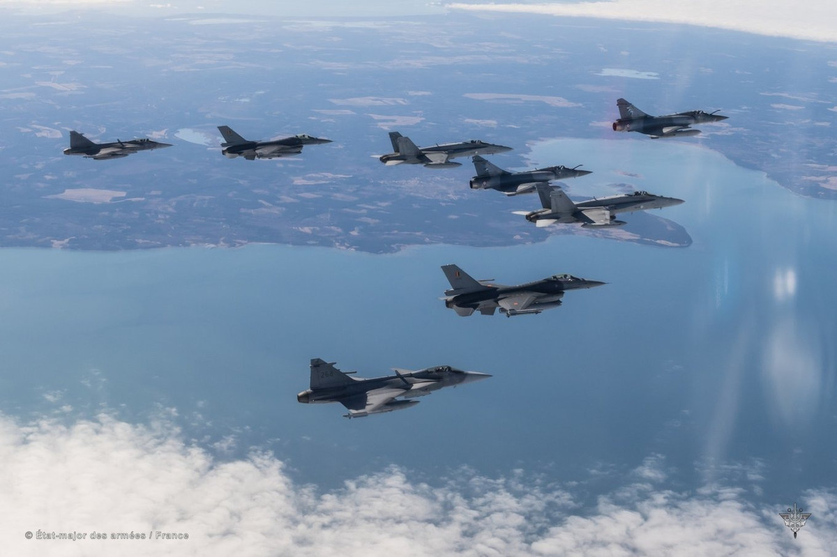 Mỹ thanh tra bất ngờ, không quân NATO có nguy cơ "nằm đất" My thanh tra bat ngo, khong quan NATO co nguy co