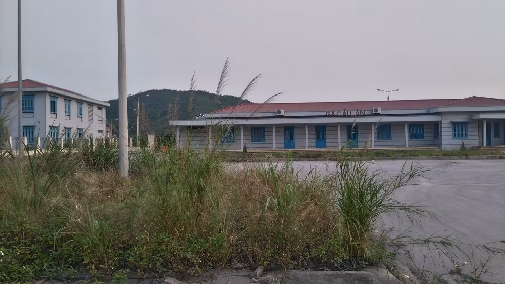 Đó dường như là bài toán khó cho ngành đường sắt với dự án đầu tư nghìn tỷ, nhưng xây dựng xong dường như bỏ hoang, gây lên sự lãng phí.