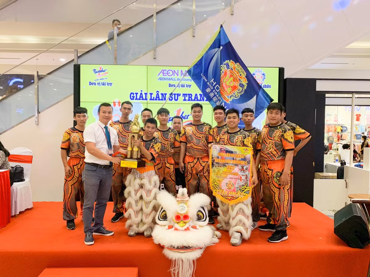 Man nhan voi man tranh tai cua 30 doi tai Cup Number 1-Hinh-5