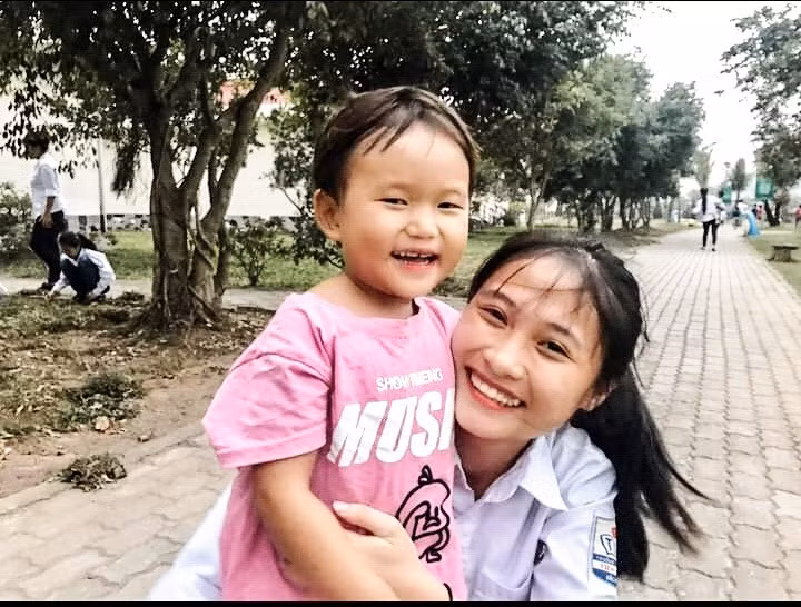 Co hoc tro dac biet va uoc mo xay mai am cho tre em ngheo