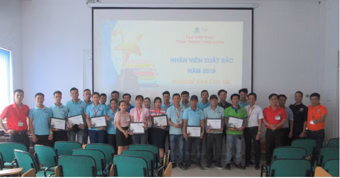 Tuyen duong Nhan vien xuat sac Khoi cac nha may va Logistics Tan Hiep Phat 2019-Hinh-5