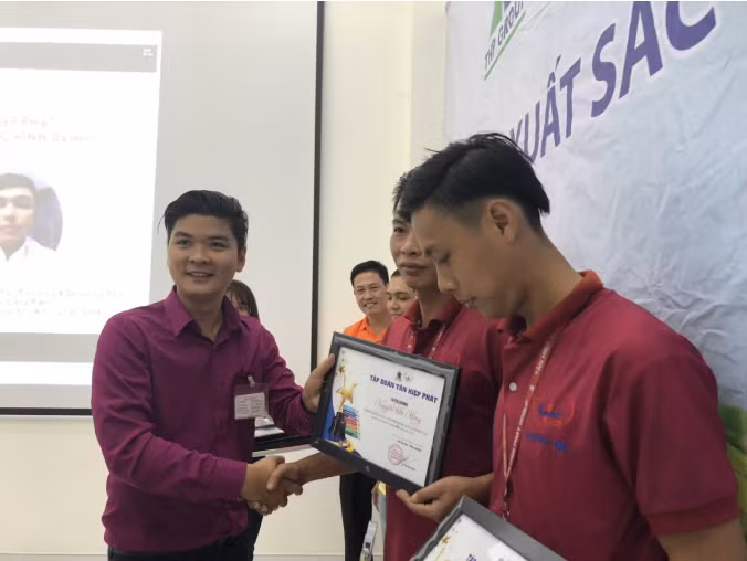 Tuyen duong Nhan vien xuat sac Khoi cac nha may va Logistics Tan Hiep Phat 2019-Hinh-3