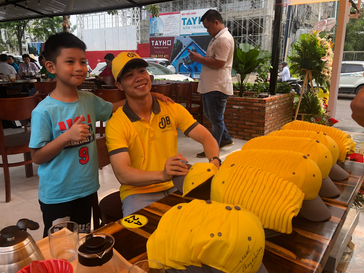 Chuoi ca phe Ong Bau mo quan lon nhat tai Binh Duong-Hinh-3