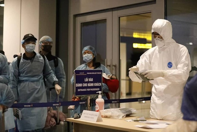 Chuyen chua ke ve nhung nguoi o mat dat trong chuyen bay Vu Han dac biet-Hinh-5