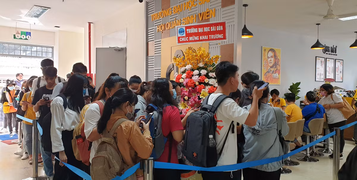 Ca phe Ong Bau den voi sinh vien-Hinh-2