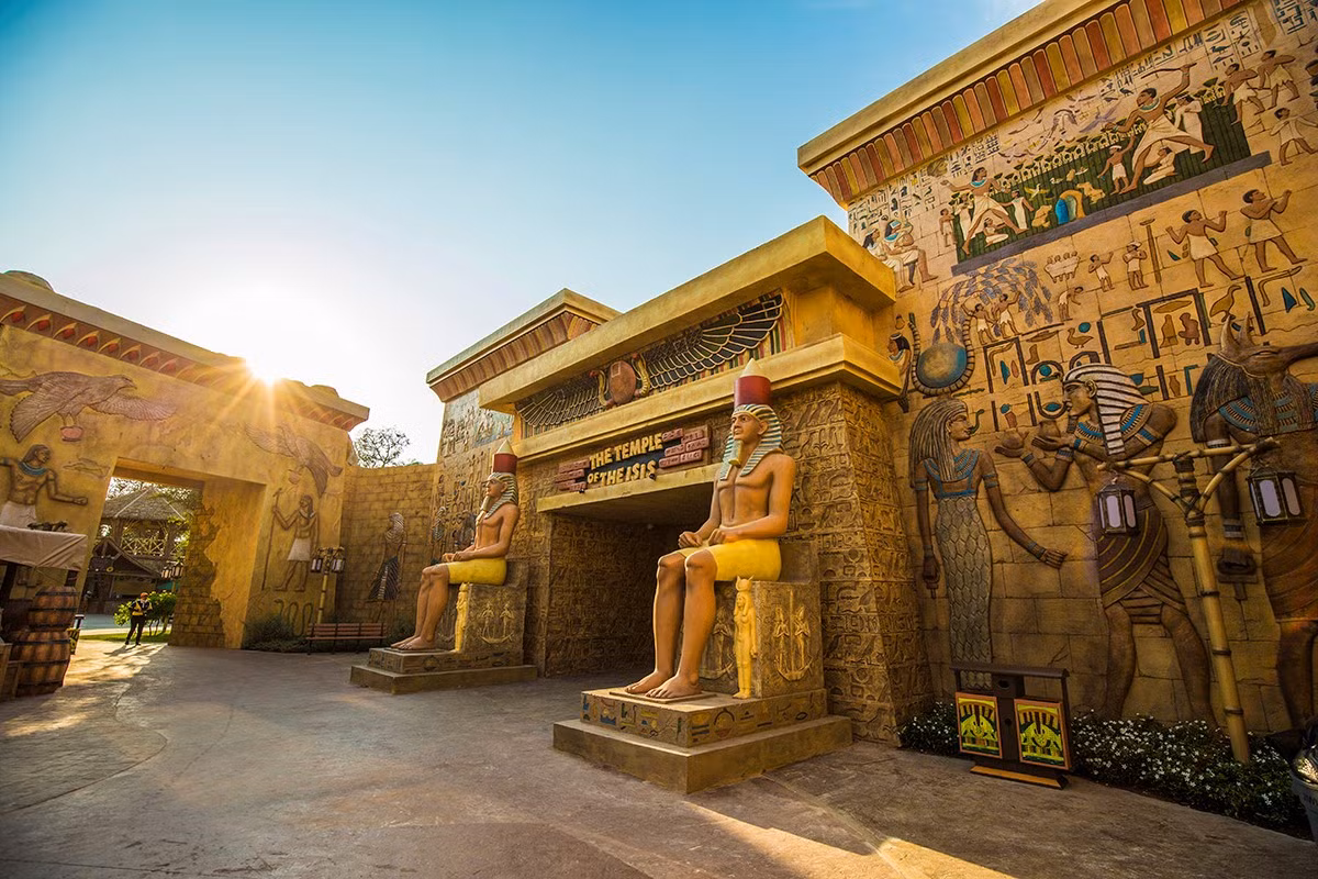 Để tham gia cuộc thi, thí sinh sẽ gửi bản vẽ ý tưởng về tạo hình mới của 6 nhân vật cổ tích qua địa chỉ email: v.wonderteam@vinpearl.com. Các tác phẩm phù hợp với tiêu chí của cuộc thi sẽ tham gia vòng bình chọn tại fanpage VinWonders Phú Quốc với tỷ trọng điểm chiếm 50%. 50% điểm số còn lại sẽ do ban giám khảo chuyên môn đánh giá.