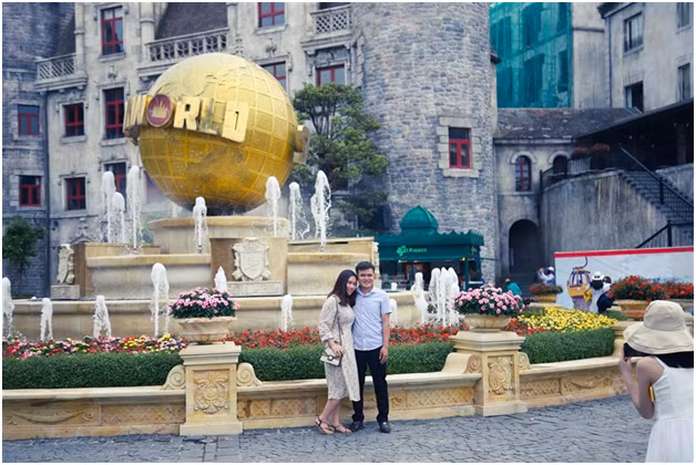 Du khach xep hang gian cach check in Ba Na Hills dip 30/4-Hinh-10