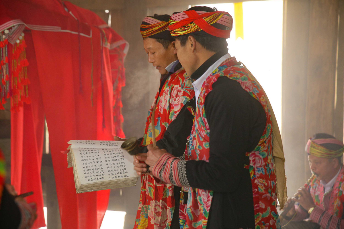 Don xuan khac la giua non ngan Tay Bac-Hinh-5