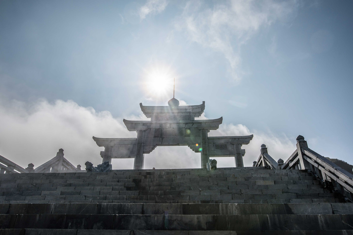 Vu Lan lai ve tren dinh thieng cua Sa Pa-Hinh-5